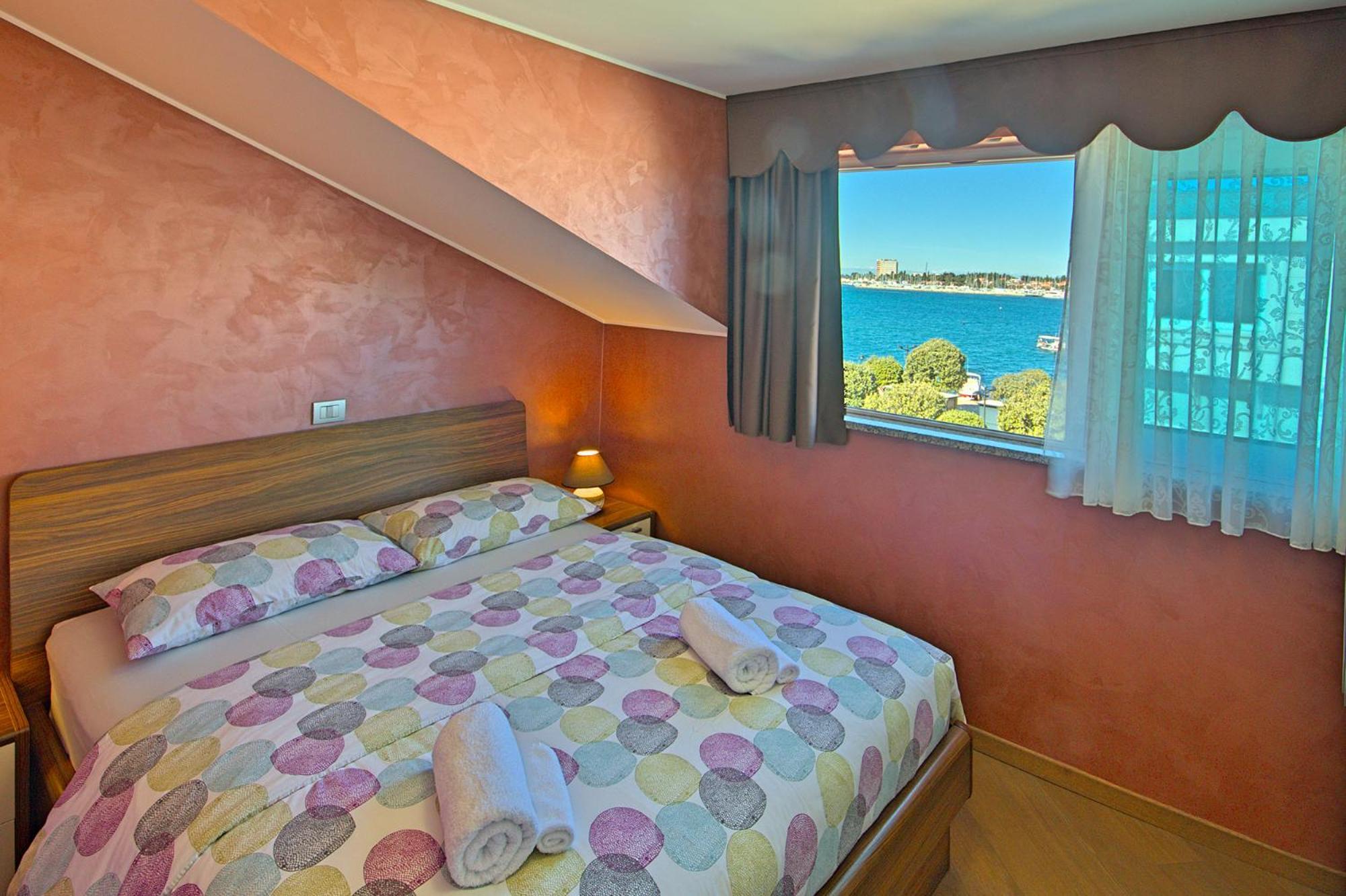 Apartments Riva-Interauto Умаг Экстерьер фото