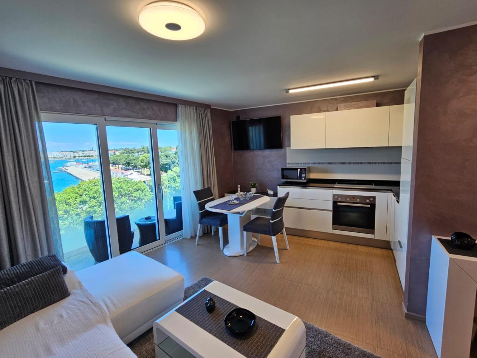 Apartments Riva-Interauto Умаг Экстерьер фото