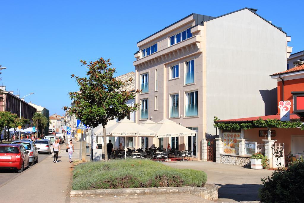 Apartments Riva-Interauto Умаг Экстерьер фото