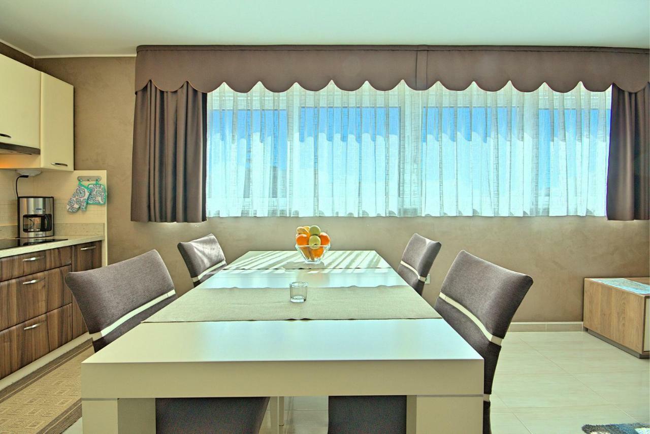 Apartments Riva-Interauto Умаг Экстерьер фото