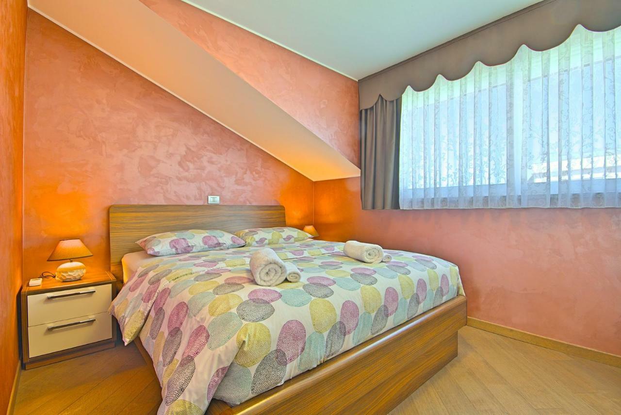 Apartments Riva-Interauto Умаг Экстерьер фото